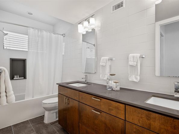 1103 E 12th ST, Austin TX 78702