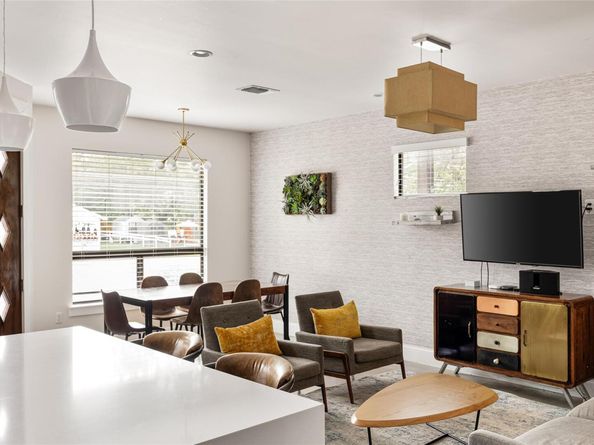 1103 E 12th ST, Austin TX 78702