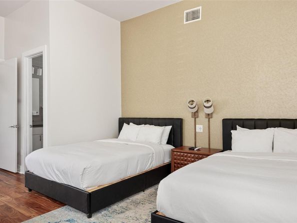 1103 E 12th ST, Austin TX 78702