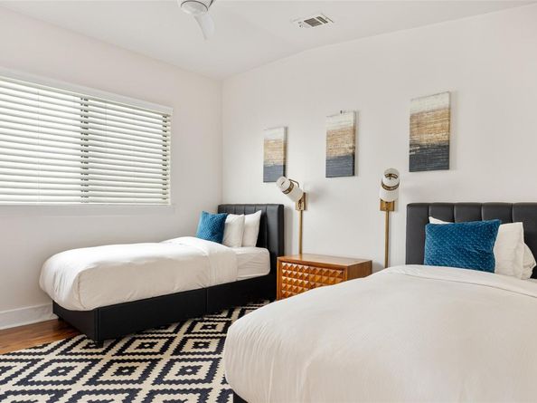 1103 E 12th ST, Austin TX 78702