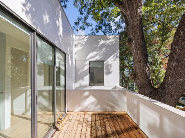 1116 Mariposa DR D, Austin TX 78704