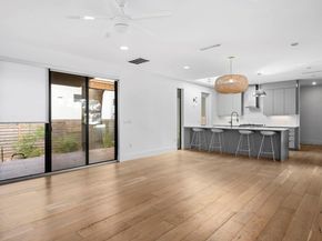 1116 Mariposa DR D, Austin TX 78704