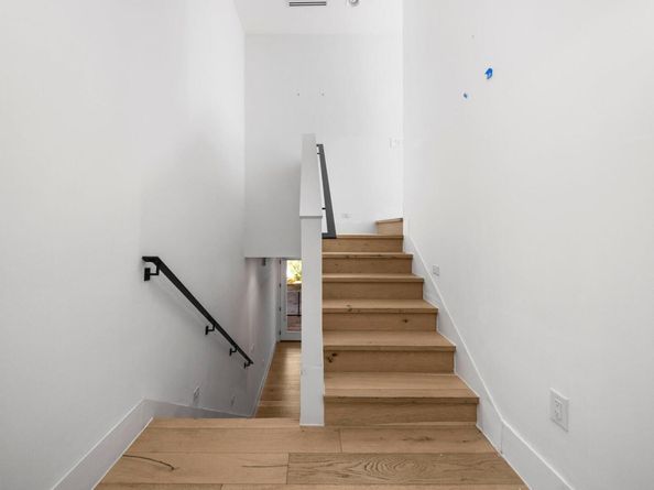 1116 Mariposa DR D, Austin TX 78704