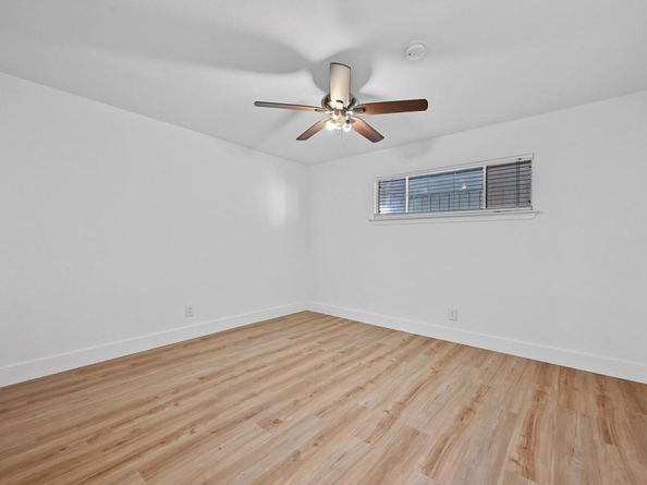 2303 E Side DR 102, Austin TX 78704