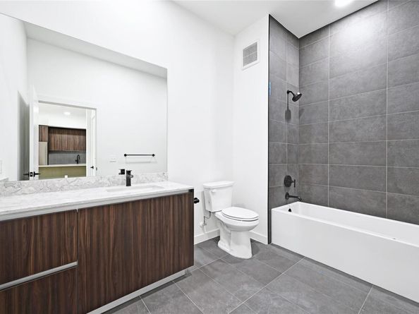 2209 S 1st ST 118, Austin TX 78704