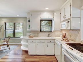 8606 Thunderbird RD A & B, Austin TX 78736