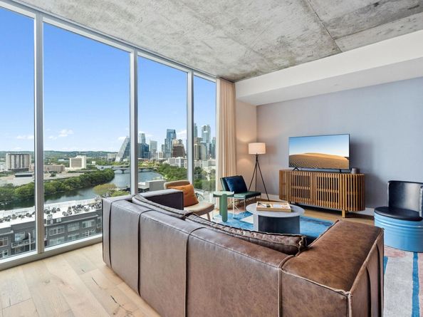 48 East Ave 2010, Austin TX 78701