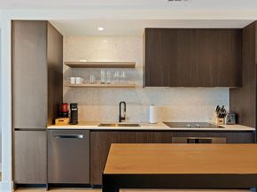 48 East Ave 2010, Austin TX 78701