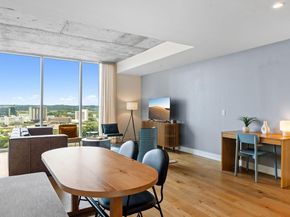 48 East Ave 2010, Austin TX 78701