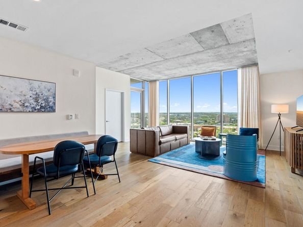 48 East Ave 2010, Austin TX 78701