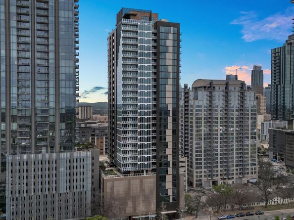 48 East Ave 2010, Austin TX 78701