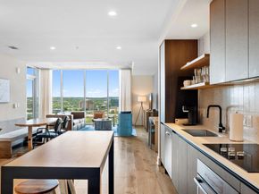 48 East Ave 2010, Austin TX 78701