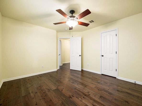 1512 Elkins LN, Cedar Park TX 78613