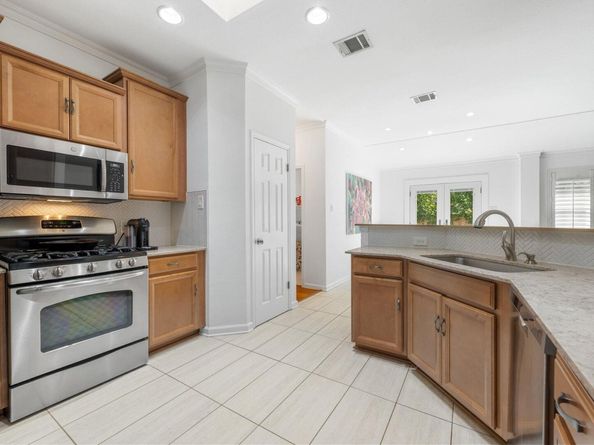 5428 Hitcher BND, Austin TX 78749