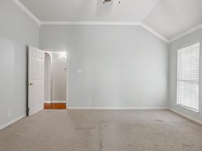 7124 Quimper LN, Austin TX 78749