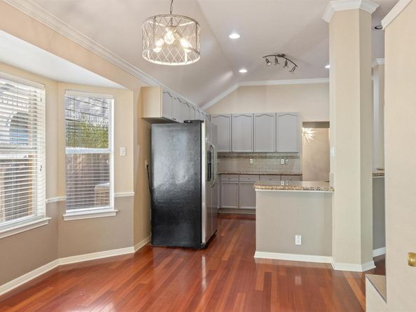 7124 Quimper LN, Austin TX 78749