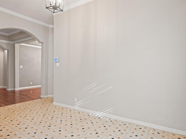 7124 Quimper LN, Austin TX 78749