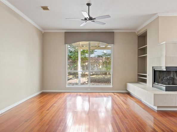 7124 Quimper LN, Austin TX 78749