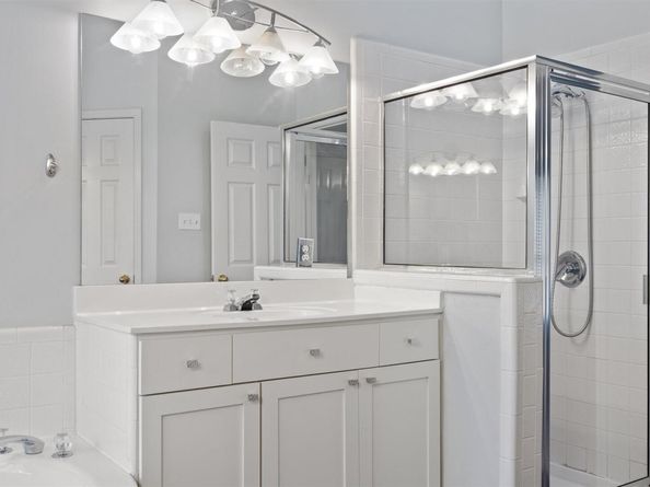 7124 Quimper LN, Austin TX 78749