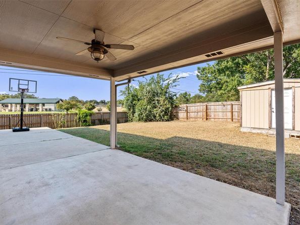 8340 Liberty Walk DR, Round Rock TX 78681