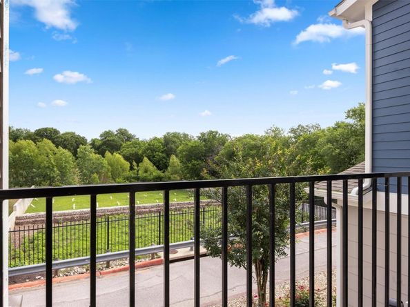 2621 Witsome LOOP, Austin TX 78741