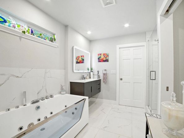 3308 Bengston ST, Austin TX 78702