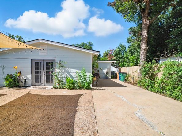 3308 Bengston ST, Austin TX 78702