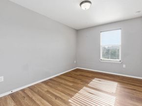 6704 Ondantra BND, Austin TX 78744