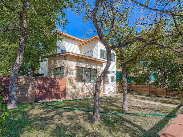 1800 E 14th ST, Austin TX 78702