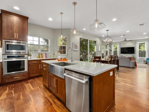 3302 Funston ST, Austin TX 78703