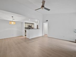 3204 Menchaca RD 212, Austin TX 78704