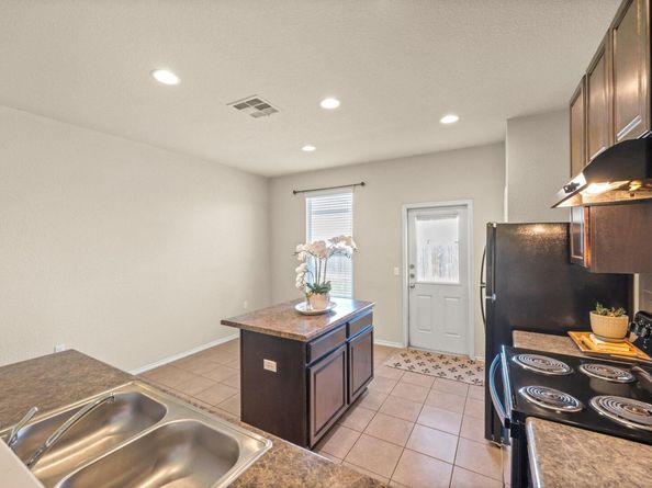 5704 Levenwood LN, Austin TX 78724