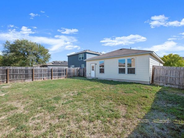 5704 Levenwood LN, Austin TX 78724