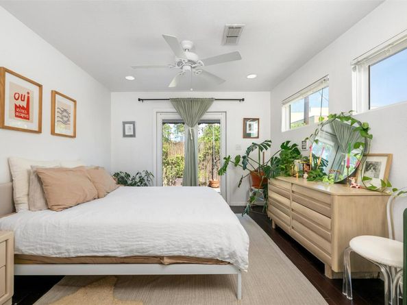 1610 Willow ST, Austin TX 78702