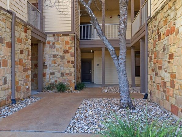 17700 Edgewood WAY 101, Jonestown TX 78645