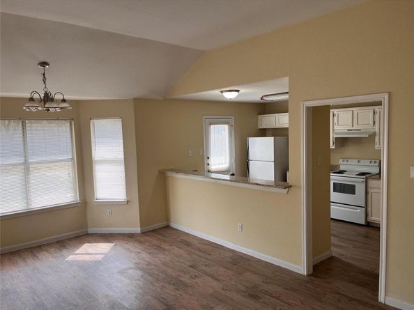 7209 Oak Meadow DR, Austin TX 78736