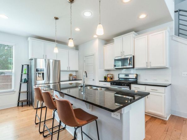 2315 Capulet ST, Austin TX 78741