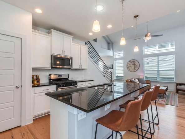 2315 Capulet ST, Austin TX 78741