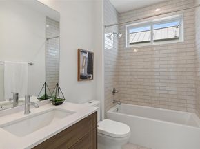 900 S 2nd ST 21, Austin TX 78704