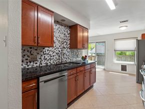 8411 Bargamin DR, Austin TX 78736