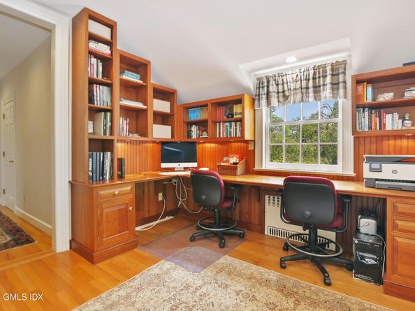 19 Skymeadow Drive, Stamford CT 06903