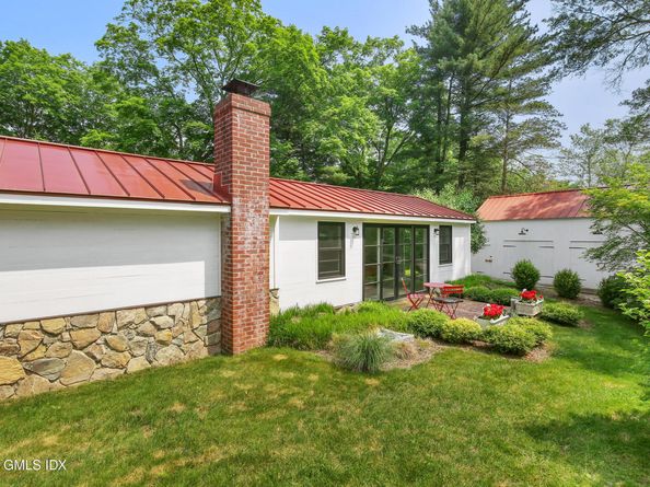 19 Skymeadow Drive, Stamford CT 06903