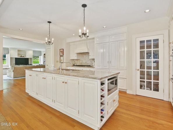 19 Skymeadow Drive, Stamford CT 06903