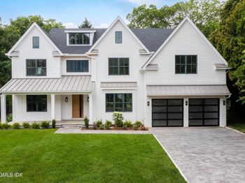 6 Dorchester Lane