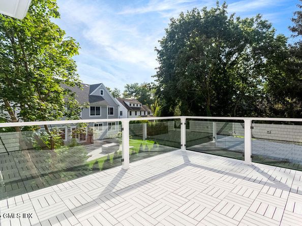 6 Dorchester Lane, Riverside CT 06878