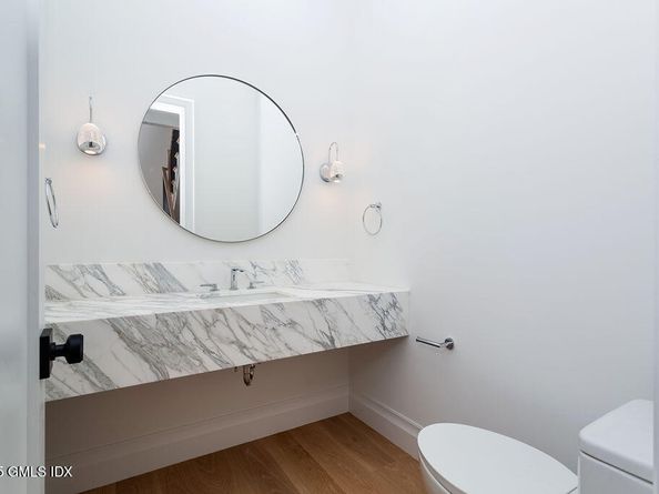 6 Dorchester Lane, Riverside CT 06878