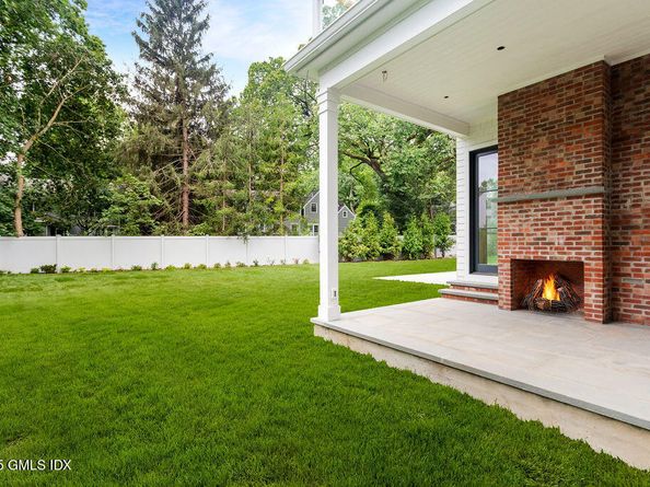 6 Dorchester Lane, Riverside CT 06878