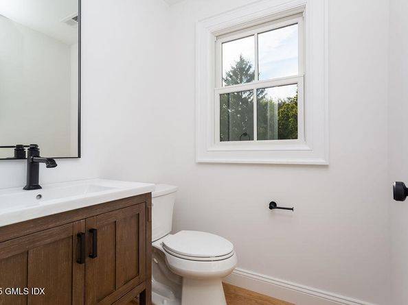 6 Dorchester Lane, Riverside CT 06878