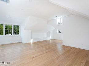 6 Dorchester Lane, Riverside CT 06878
