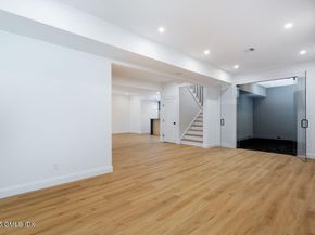 6 Dorchester Lane, Riverside CT 06878